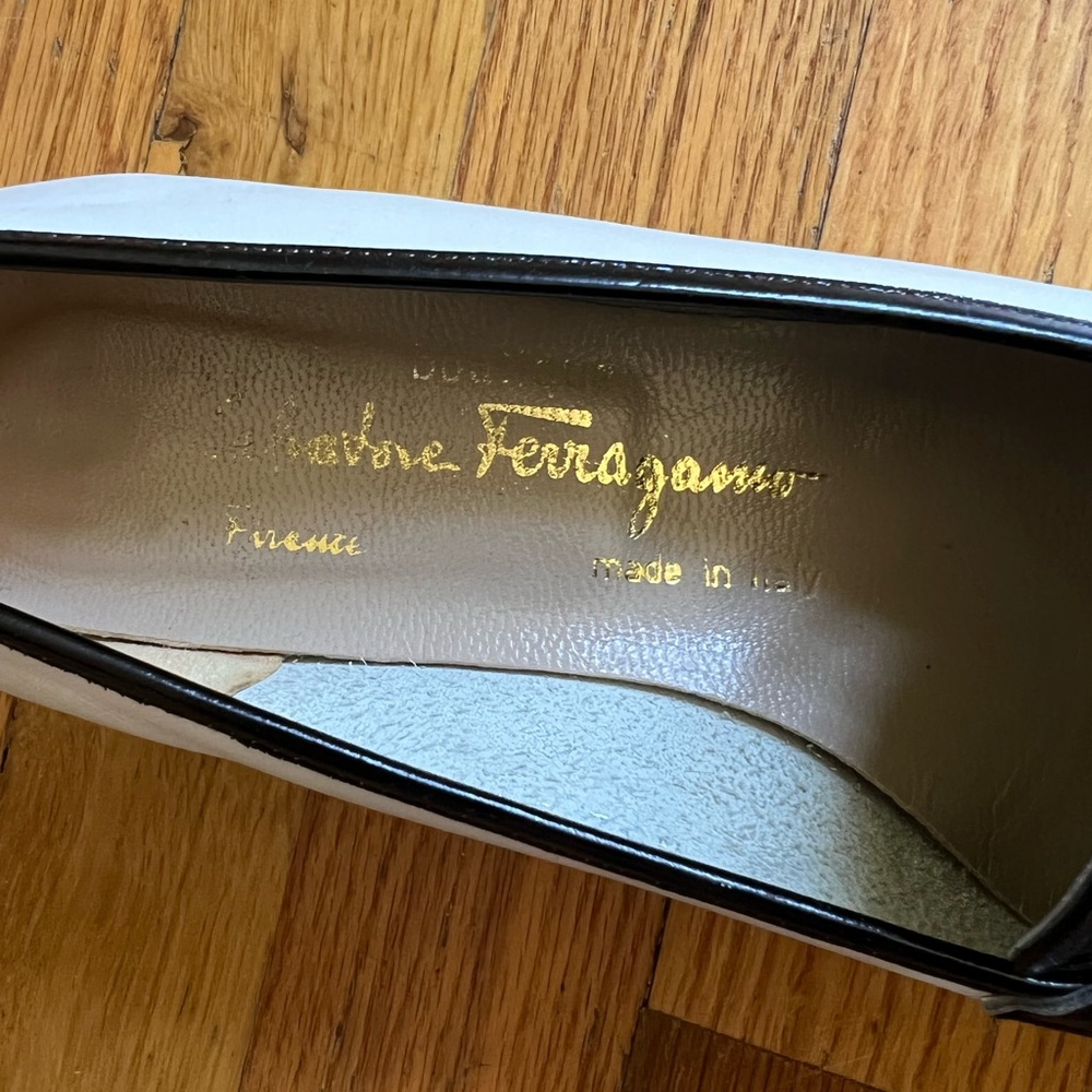 Ferragamo Tassel Loafers, Black & White Flats - Picture 4 of 9